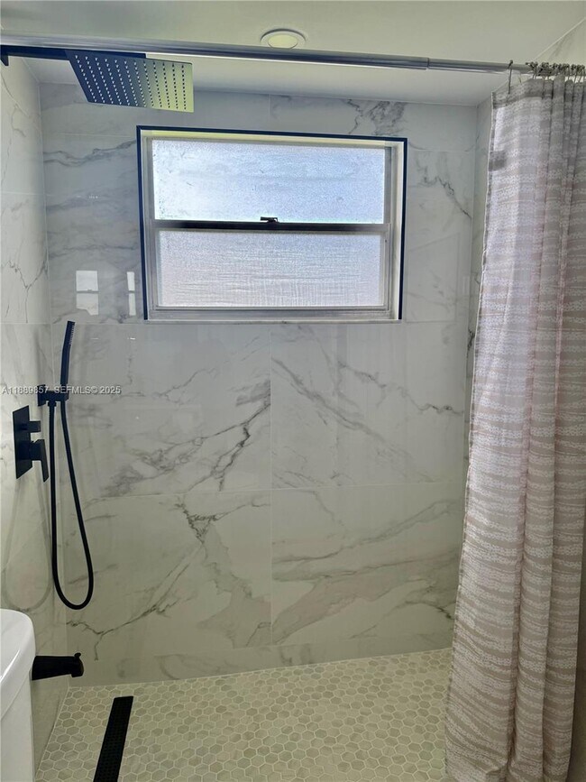 Building Photo - 150 SW 134th Way