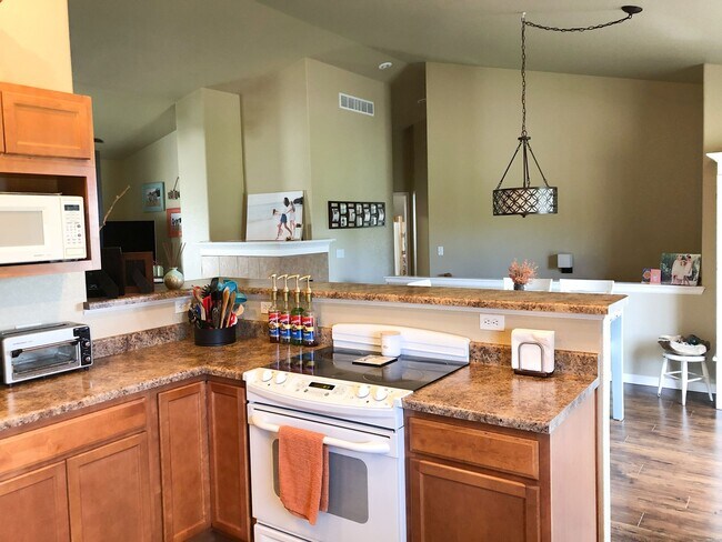 Building Photo - Charming Home for Rent on Corbu Heights