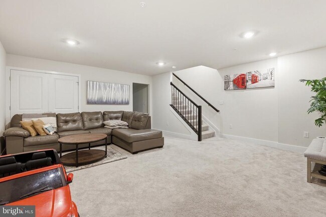 Building Photo - 6815 Winterhill Ln