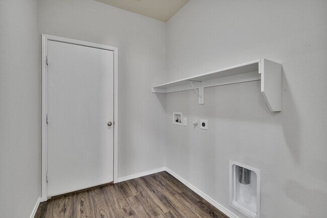 Building Photo - 3013 Whispering Pine Blvd