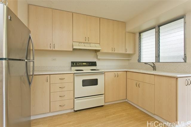 Building Photo - 3350 Sierra Dr