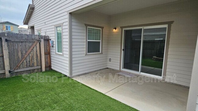 Building Photo - 1205 Niemann St