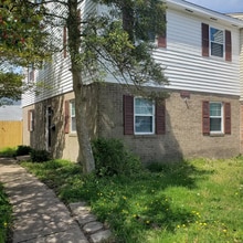 Building Photo - 1725 Olde Buckingham Rd