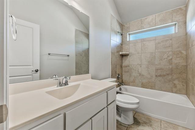 Building Photo - 516 Renaissance Ln