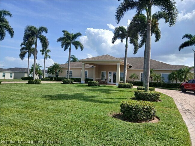 Building Photo - 1227 Stone Ridge Cir