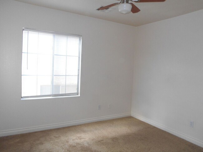 Building Photo - Stunning 4 Bedroom Home in North Las Vegas!
