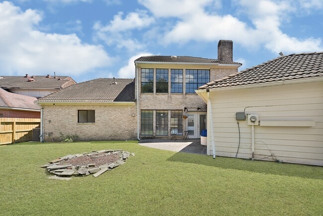 Building Photo - 3555 Ashfield Dr