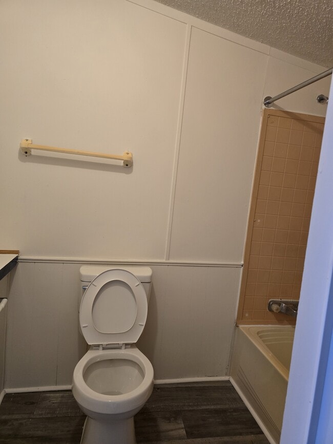 Building Photo - 926 Hollywood Dr