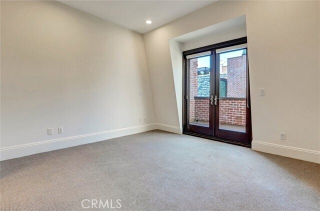 Building Photo - 2323 S Beverly Glen Blvd