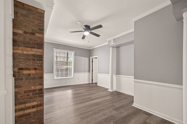 Building Photo - 2120 Fulton St