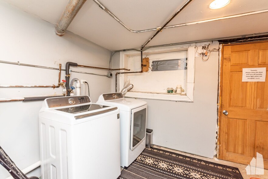 Building Photo - 2005 W Race Ave