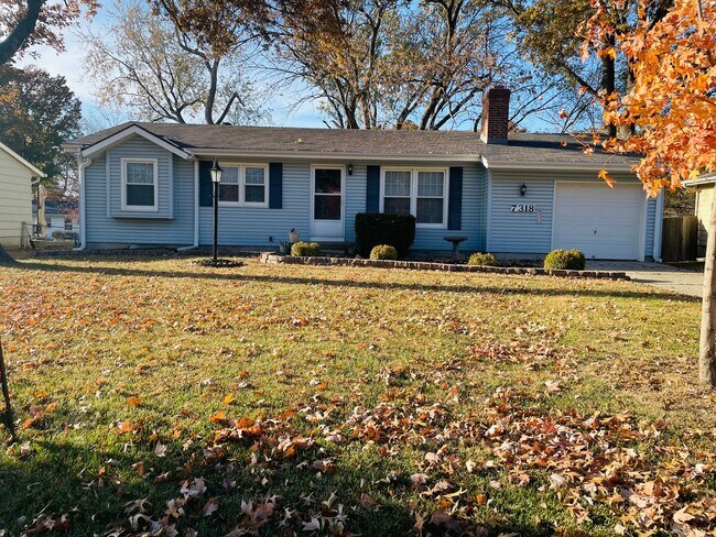 Building Photo - Stunning 3 Bedroom House with Deposit Alte...