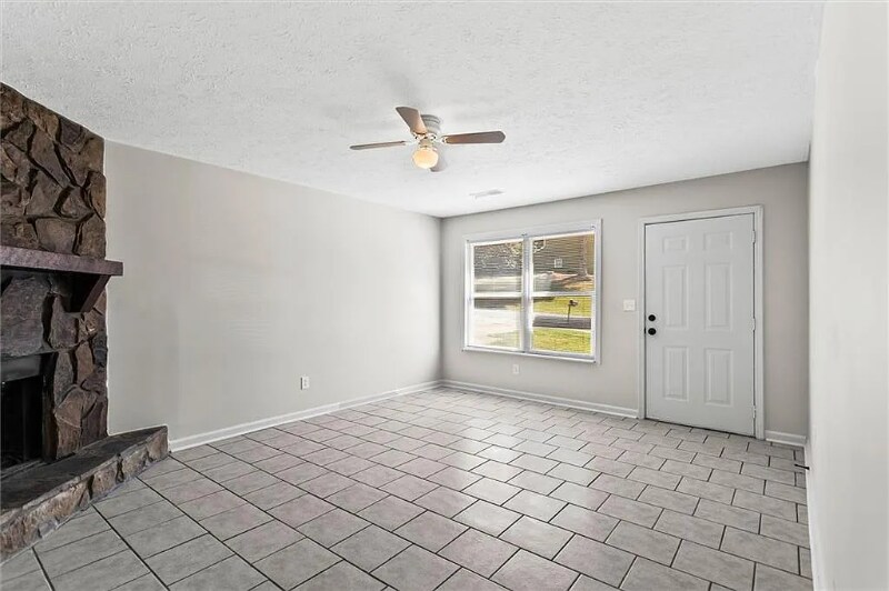 Building Photo - 176 Timber Creek Ln SW