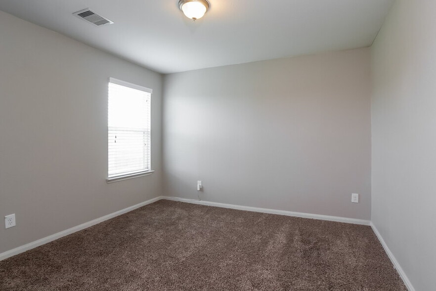 Building Photo - 21815 Octavia Way