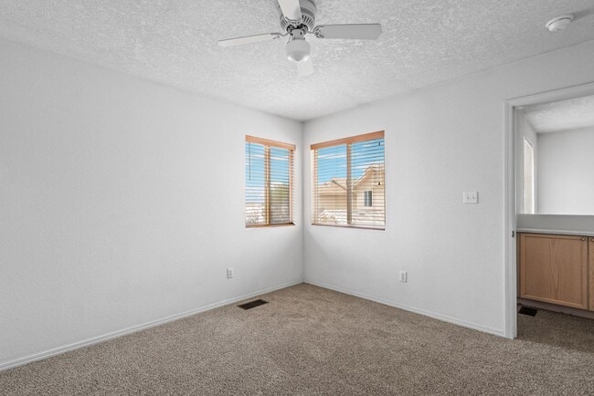 Building Photo - 8928 Jasper Dr NE