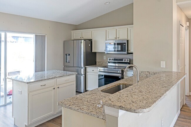 Building Photo - 1117 Peregrine St