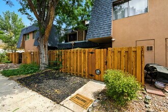 Building Photo - Welcome to Your New Home in the Heart of Denver!