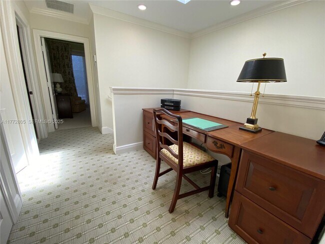 Building Photo - 11718 SE Florida Ave