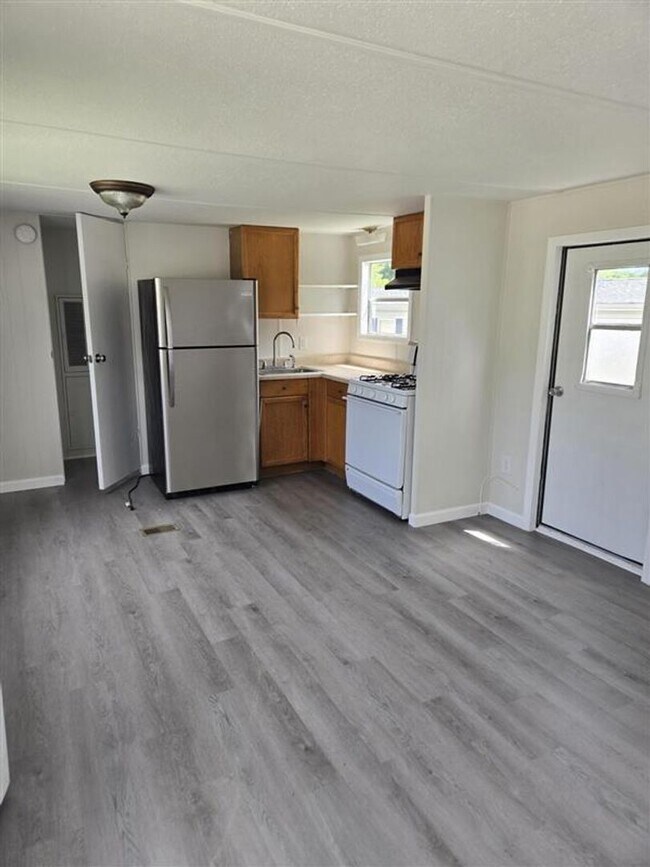 Building Photo - Adorable 1 bedroom 1 bath home