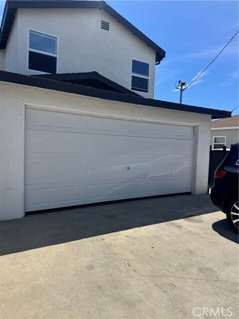 Building Photo - 8109 Cole St