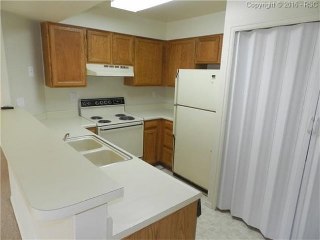 Building Photo - 3700 Iguana Dr