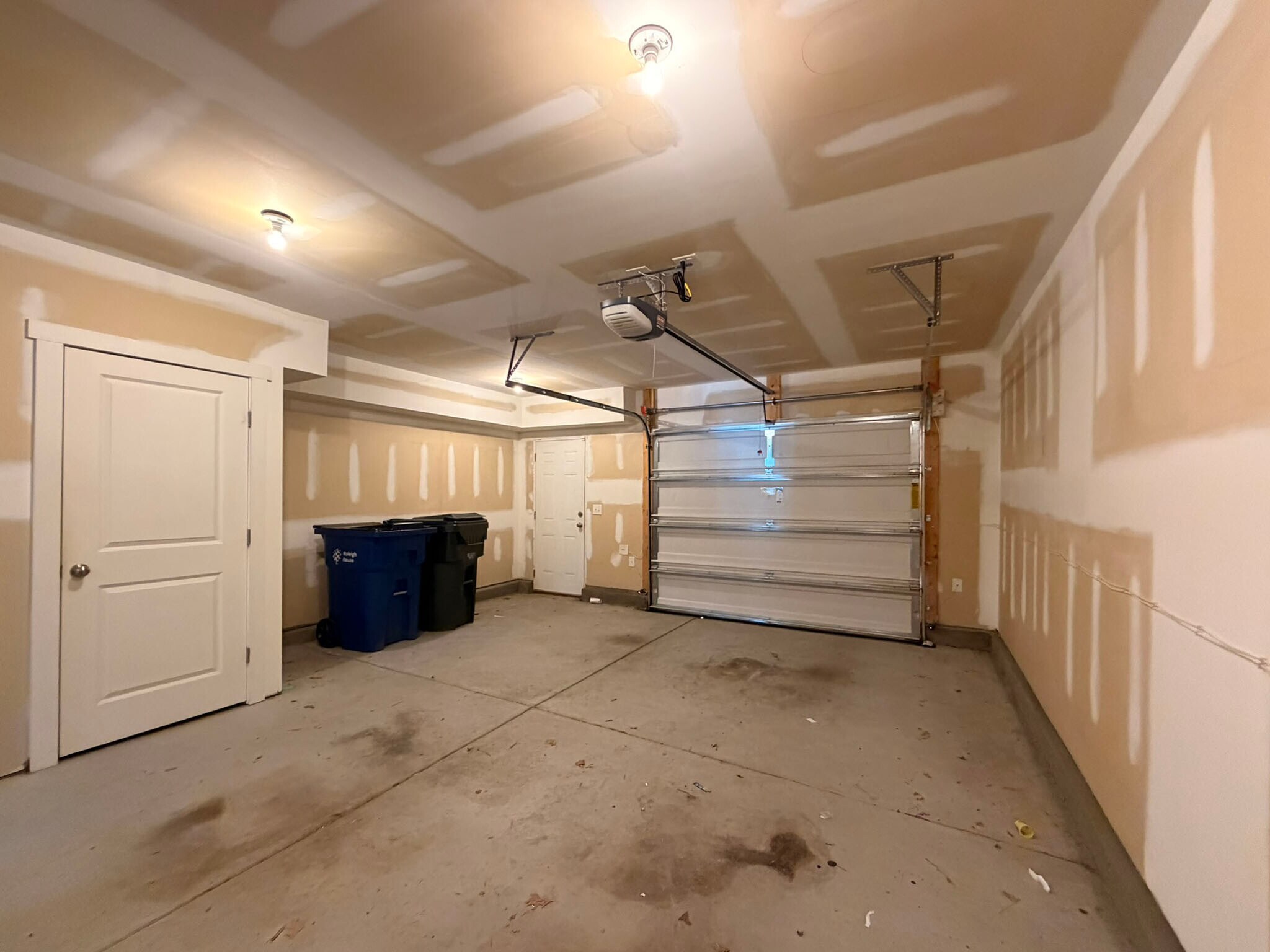 Building Photo - 6623 Perry Creek Rd