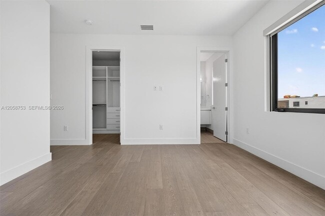 Building Photo - 16709 Botaniko Dr N