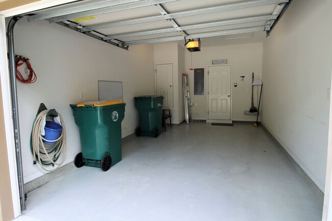 Building Photo - Townhome in Bluewater Bay