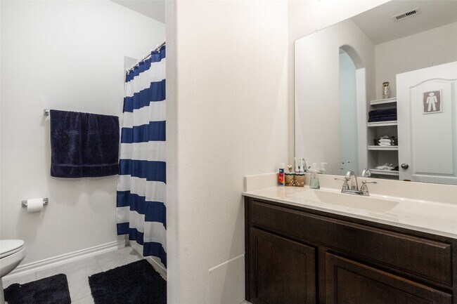 Building Photo - 6305 Rotherham St