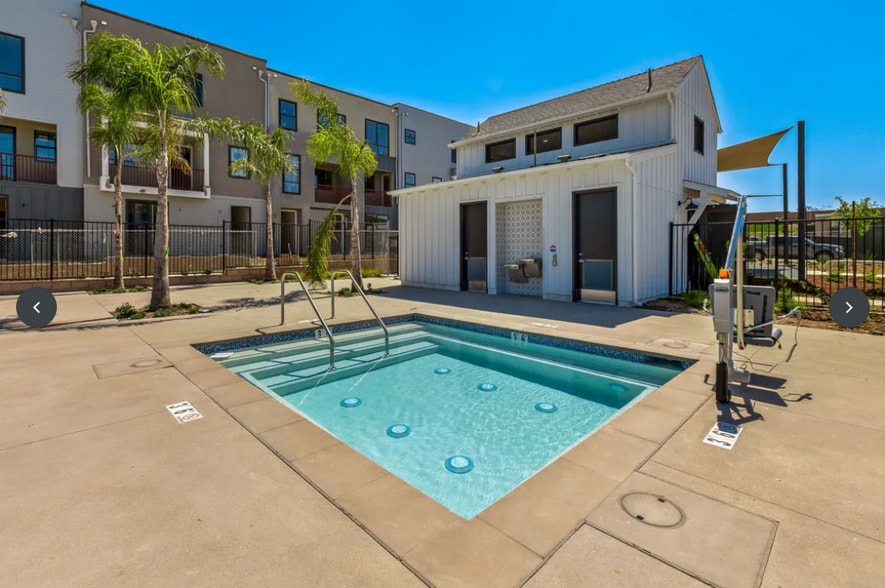 Building Photo - 2524 Chamomile Ln