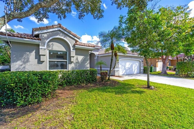 Building Photo - 425 SW 198th Terrace