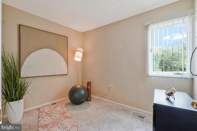 Building Photo - 4660 Winterberry Ln