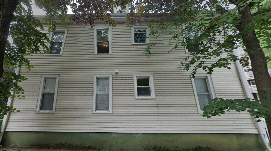 Building Photo - 216 Freeman St