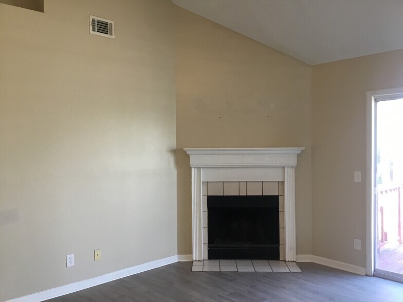 Building Photo - 121 Marsh Edge Ln