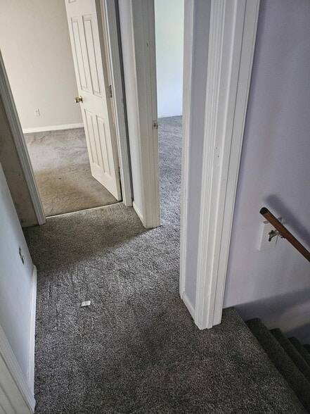 Building Photo - 21 Hickory Cir