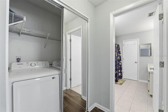 Building Photo - 6033 Topher Trail