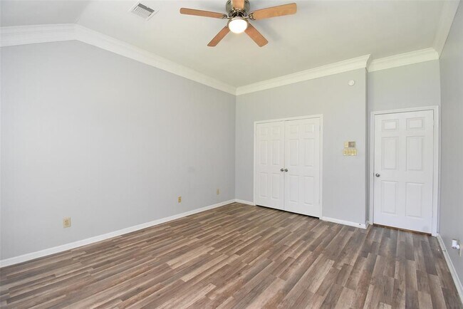 Building Photo - 1110 Ferndale Ct