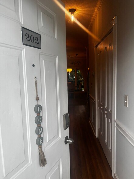 Building Photo - 4251 Hibiscus Dr