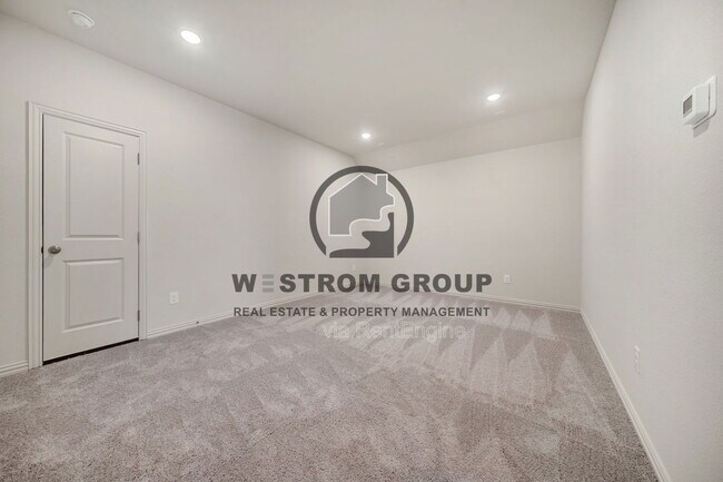 Building Photo - 912 Alberta Spruce Rd