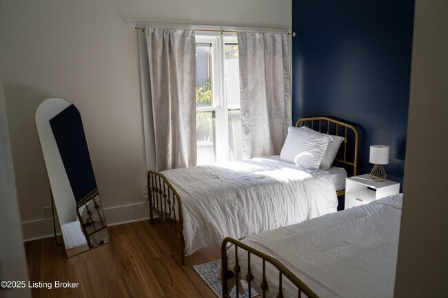 Building Photo - 1135 S 1st St