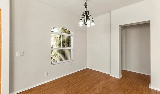 Building Photo - 308 Terra Bella