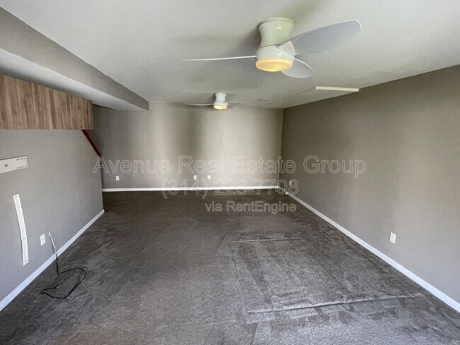 Building Photo - 5533 Emerald Pl Dr