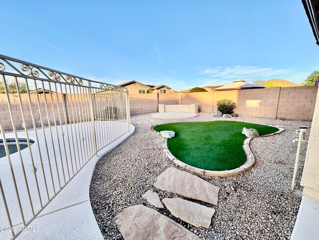 Building Photo - 6858 W Mazatzal Dr