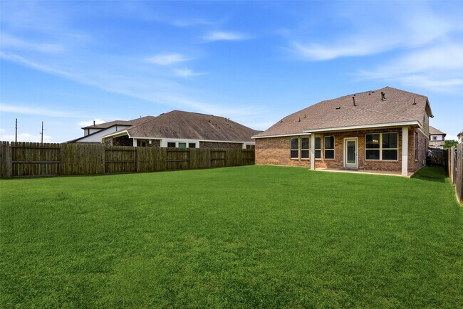 Building Photo - 1618 Rosedale Dr