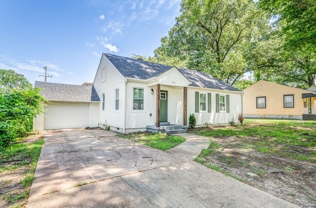 Building Photo - 774 Frayser Dr