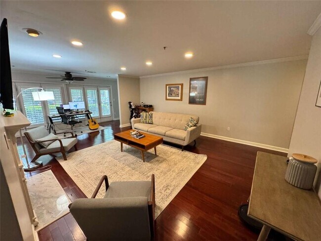 Building Photo - 3201 Lenox Rd NE