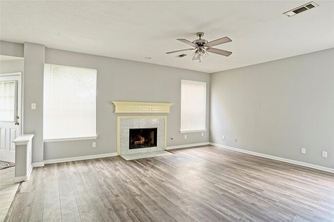 Building Photo - 18315 Water Mill Dr