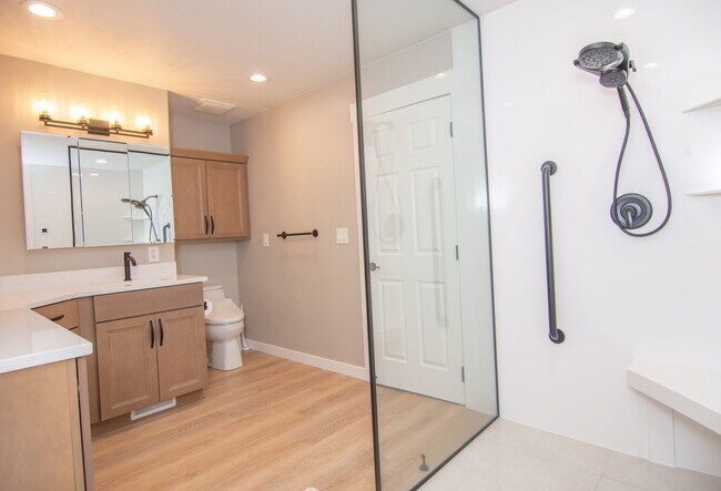 Building Photo - Bountiful Home w/ 2 Car Garage, EV Charger, & Updated Remodeling