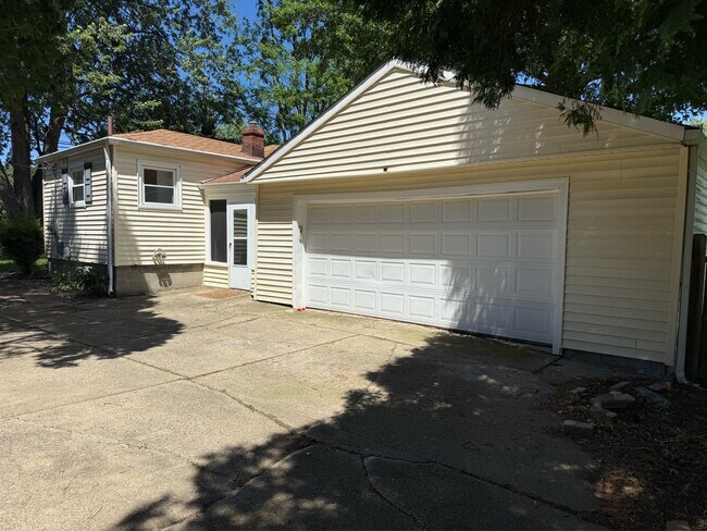 Building Photo - 2682 Smith Rd