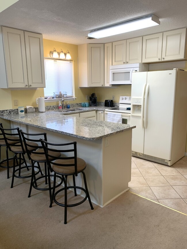 Building Photo - 3700 Golf Colony Ln